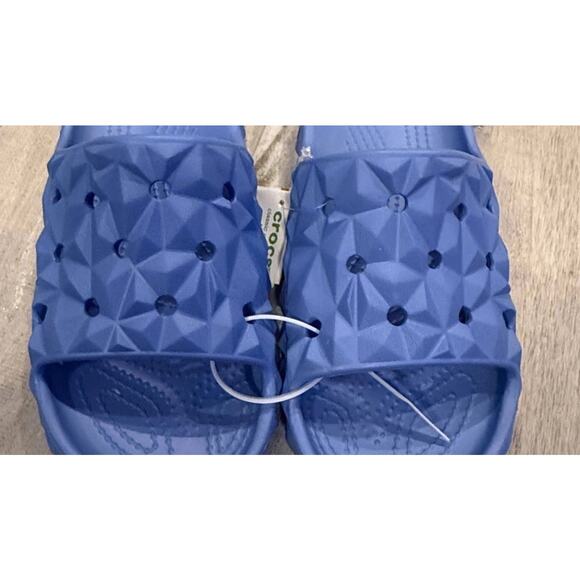 NWT Crocs Classic Geometric Slide Sandals V2 Sz M5/W7 Blue Rubber Casual Slip On - Picture 5 of 8